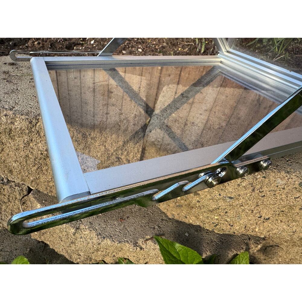 Vintage Folding Aluminum Magazine Display Stand, 4 Tier, Rack or Plant Stand - Picture 6 of 8